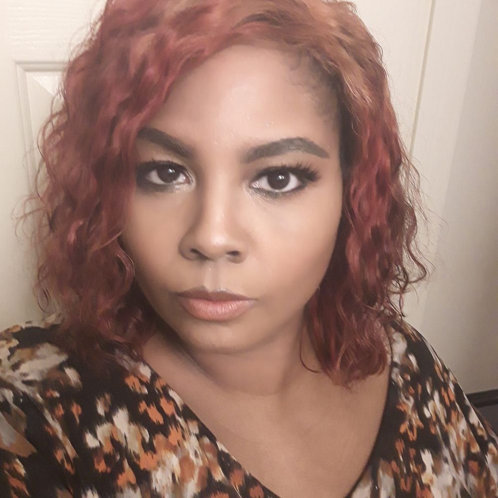 Meet your Posher, Nia